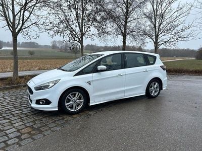 Weiß Gebraucht 2018 Ford S-MAX ST-Line Van / Kleinbus | 14.500 € (Fairer Preis)