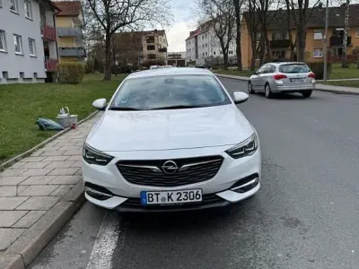 Gebraucht Opel Insignia Ultimate 170 PS (125 kW) 2019 Weiß Limousine