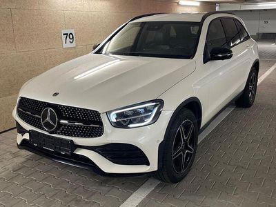 Gebraucht Mercedes GLC220 AMG 194 PS (142 kW) 2022 Weiß SUV