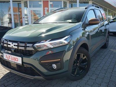 Gebraucht Dacia Jogger Extreme 110 PS (80 kW) 2024 Grün Van / Kleinbus