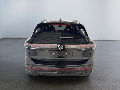 Neu VW Tiguan R-line Edition 193 PS (141 kW) 2025 0e  grenadilla black SUV