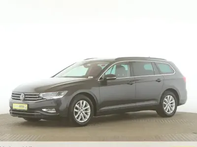 Gebraucht VW Passat Business 150 PS (110 kW) 2022 Mangangrau metallic Kombi
