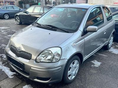 Grau Gebraucht 2005 Toyota Yaris Sol Kleinwagen | 2.490 € (Fairer Preis)