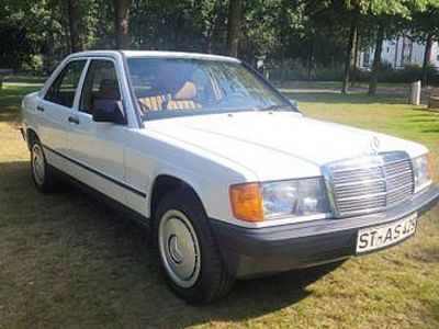Weiß Gebraucht 1987 Mercedes 190 Limousine | 22.900 €