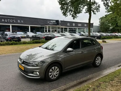 Gebraucht VW Polo Comfortline 95 PS (69 kW) 2018 Grau Kleinwagen