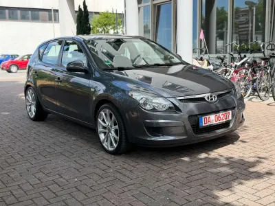 Gebraucht Hyundai i30 Edition 109 PS (80 kW) 2010 Steel gray Kleinwagen