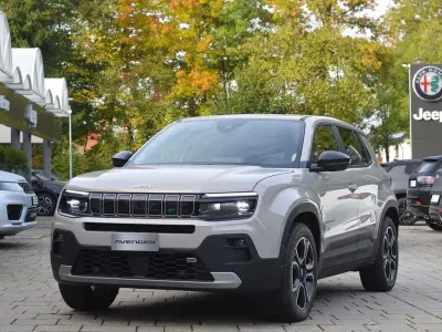 Neu Jeep Avenger EV Summit 114 kW (156 PS) 2026 Grau SUV