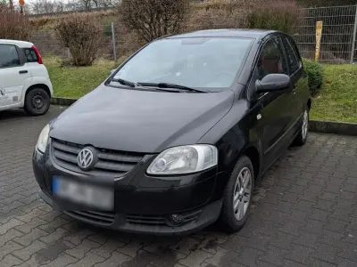 Second-hand VW Fox 75 CP (55 kW) 2006 Negru Hatchback