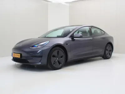 Usata Tesla Model 3 Standard Range 225 kW (306 CV) 2021 Grigio Berlina