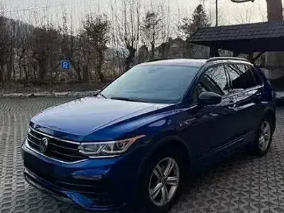 Second-hand VW Tiguan R-line 193 CP (141 kW) 2024 Albastru SUV