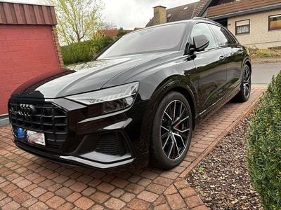 Second-hand Audi Q8 Competition 286 CP (210 kW) 2022 Negru SUV