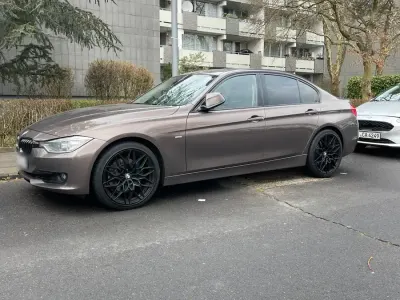 Gebraucht BMW 330 258 PS (189 kW) 2012 Braun Limousine