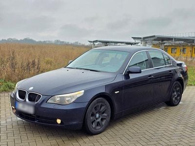 BMW 523