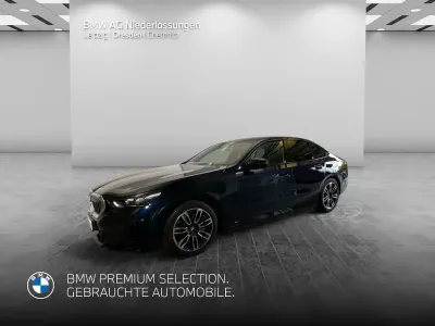 Gebraucht BMW 550e M Sport 489 PS (359 kW) 2025 Schwarz Limousine