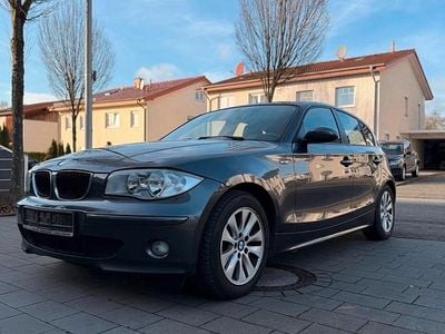 Grau Gebraucht 2007 BMW 118 Kleinwagen | 5.400 €