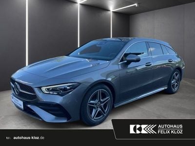 Grau Gebraucht 2023 Mercedes CLA200 Shooting Brake AMG Kombi | 39.400 €