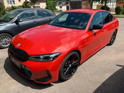 Gebraucht BMW 330 M Sport 245 PS (180 kW) 2023 Rot Limousine