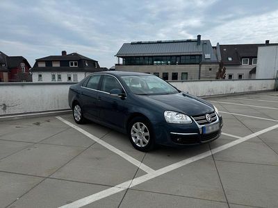 Gebraucht VW Jetta 122 PS (89 kW) 2009 Schwarz Limousine