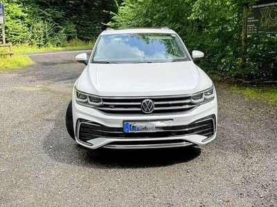 Weiß Gebraucht 2023 VW Tiguan SUV | 40.500 € (Teuer)