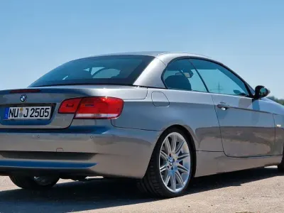Gebraucht BMW 325 Shadowline 218 PS (160 kW) 2007 Silber Cabrio