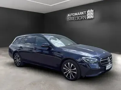 Gebraucht Mercedes E300 306 PS (225 kW) 2021 Cavansitblau (metallic) Kombi