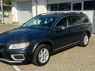 Gebraucht Volvo XC70 238 PS (175 kW) 2013 Blau Kombi