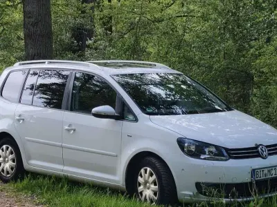 Gebraucht VW Touran Comfortline 105 PS (77 kW) 2014 Van / Kleinbus