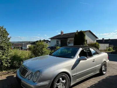 Używany Mercedes CLK200 Avantgarde 136 KM (100 kW) 2000 Srebrny Kabriolet