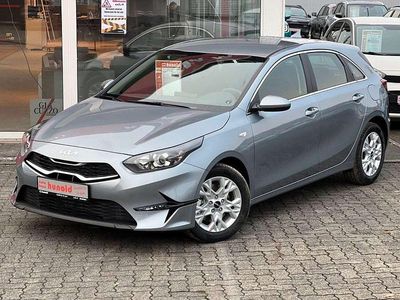 Neu Kia Ceed Vision 101 PS (74 kW) 2026 Lunarsilber Kleinwagen