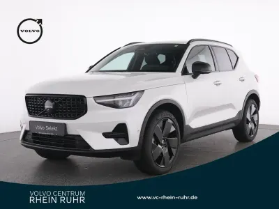Używany Volvo XC40 Plus 163 KM (119 kW) 2025 Biały SUV
