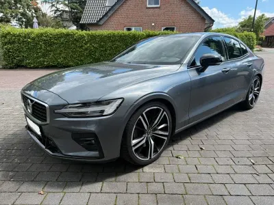 Gebraucht Volvo S60 R-Design 250 PS (183 kW) 2019 Grau Limousine