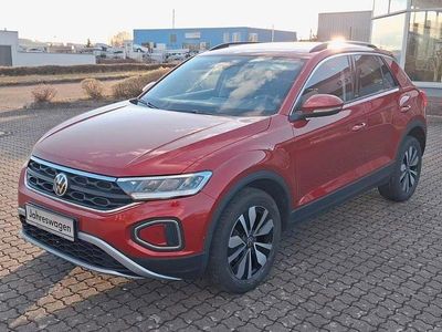 Second-hand VW T-Roc Move 116 CP (85 kW) 2025 Roșu SUV