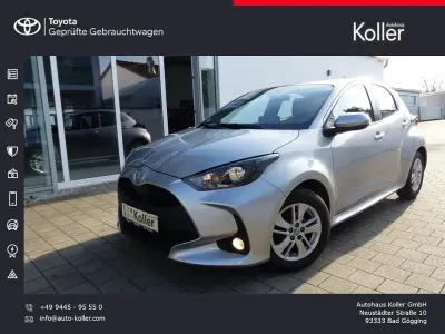 Gebraucht Toyota Yaris 125 PS (91 kW) 2022 Shimmering silver 1l0 Kleinwagen