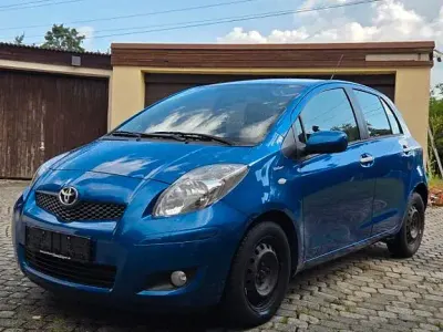 Gebraucht Toyota Yaris Cool 69 PS (50 kW) 2010 Blau Kleinwagen