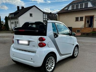 Gebraucht Smart ForTwo Cabrio 71 PS (52 kW) 2011 Weiß Cabrio