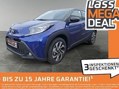 Blau Neu 2025 Toyota Aygo X Play SUV | 18.980 € (Etwas zu teuer)