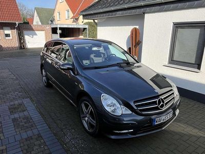 Mercedes R300