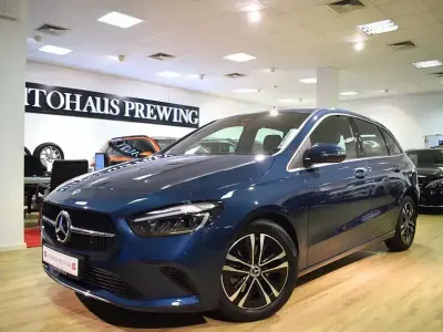 Gebraucht Mercedes B180 Urban 136 PS (100 kW) 2023 Blau Van / Kleinbus