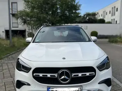 Gebraucht Mercedes GLA220 Progressive 190 PS (139 kW) 2024 Weiß SUV