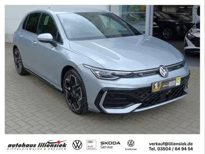 Gebraucht VW Golf VIII R-line 150 PS (110 kW) 2025 Silber Limousine