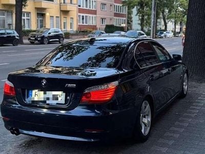 BMW 525