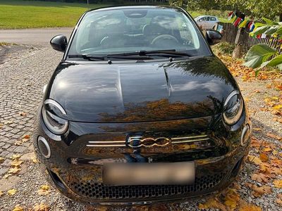 Gebraucht Fiat 500e La Prima 86 kW (118 PS) 2022 Schwarz Kleinwagen