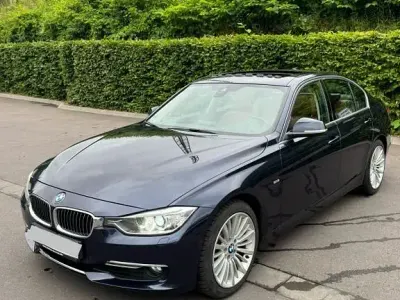 Gebraucht BMW 328 Luxury Line 245 PS (180 kW) 2012 Blau Limousine