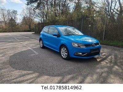 Gebraucht VW Polo Comfortline 60 PS (44 kW) 2016 Blau Kleinwagen
