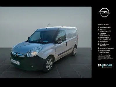 Gebraucht Opel Combo 105 PS (77 kW) 2017 Silber Van / Kleinbus