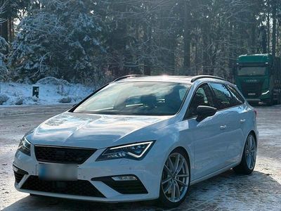 Gebraucht Seat Leon 4Drive 300 PS (220 kW) 2019 Weiß Kombi