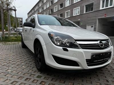 Usata Opel Astra 115 CV (84 kW) 2009 Bianco Utilitaria