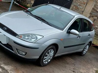 gebraucht Ford Focus 1.8l Klima 4Türer 16v Zetec Kleinwagen