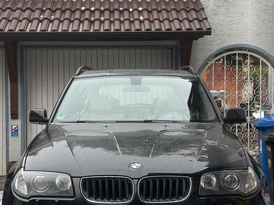 Schwarz Gebraucht 2004 BMW X3 SUV | 3.900 € (Fairer Preis)