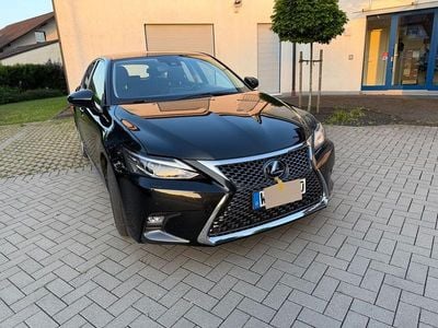 Lexus CT200h